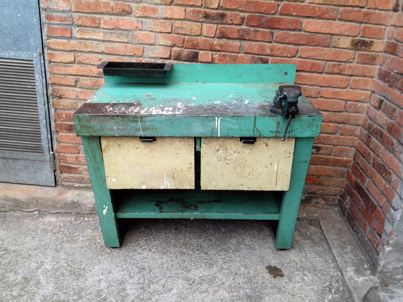 mesa banco trabajo +estante taller mecanico metal desgastado 1u